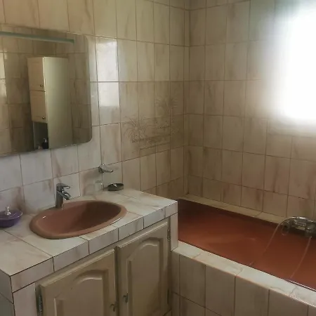 Frühstückspension Chambre Privee Dans Villa Avec Piscine Et Jacuzzi A Sanary Sanary-sur-Mer
